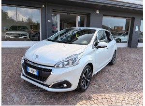 PEUGEOT 208 SIGNATURE   1200  CC 83 CV  EURO 6 D TEMP 